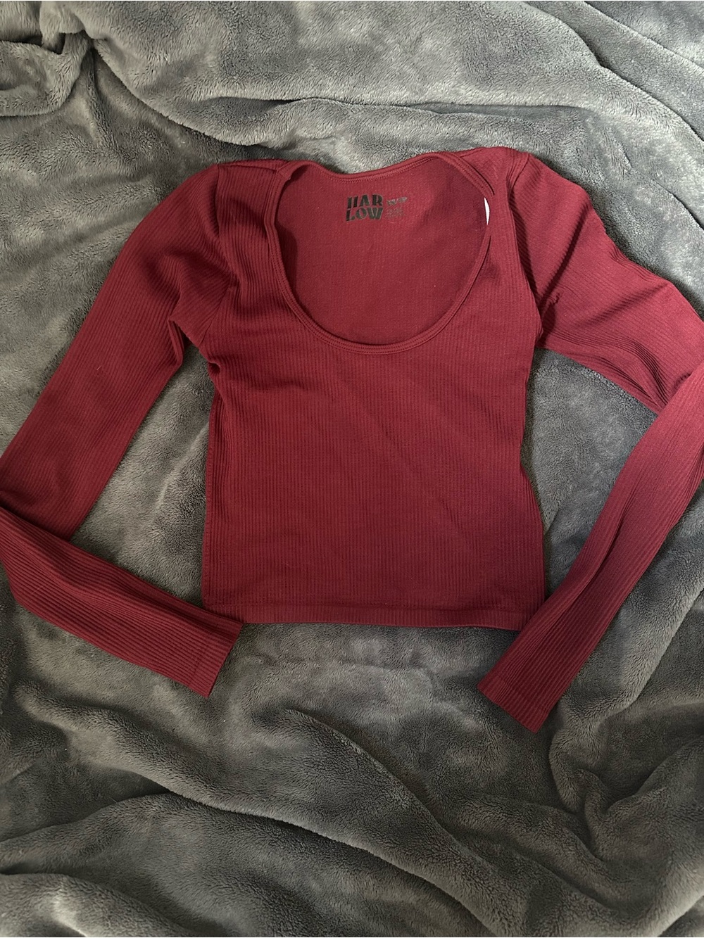 Harlow Ribbed Scoop-Neck Long Sleeve Top in Burgundy